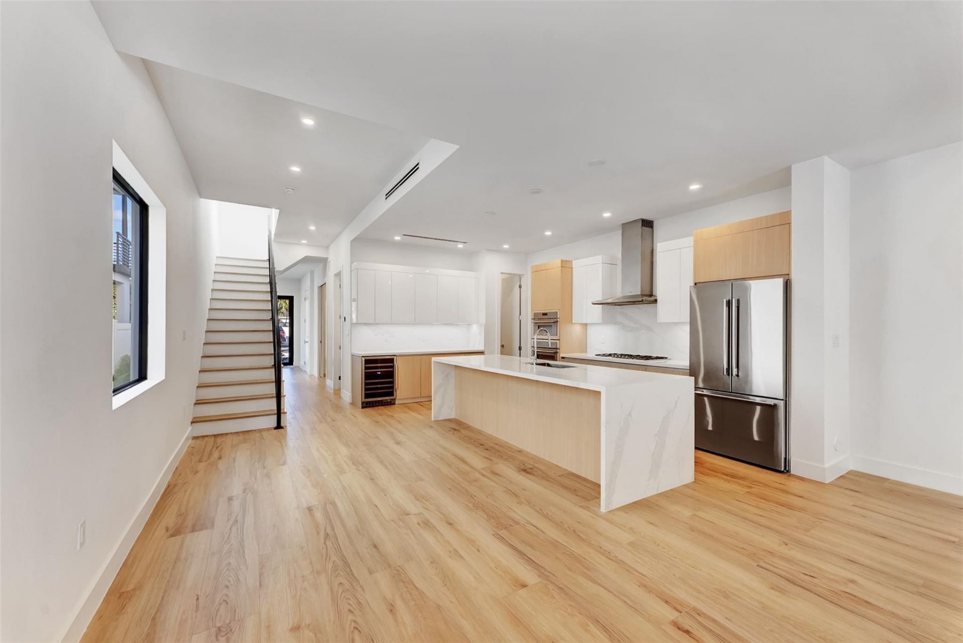 812 SE 12th Street, Unit 812, Fort Lauderdale, FL 33316 Photo