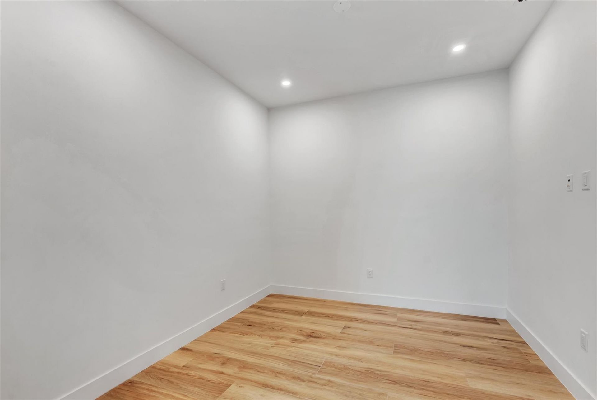 812 SE 12th Street, Unit 812, Fort Lauderdale, FL 33316 Photo