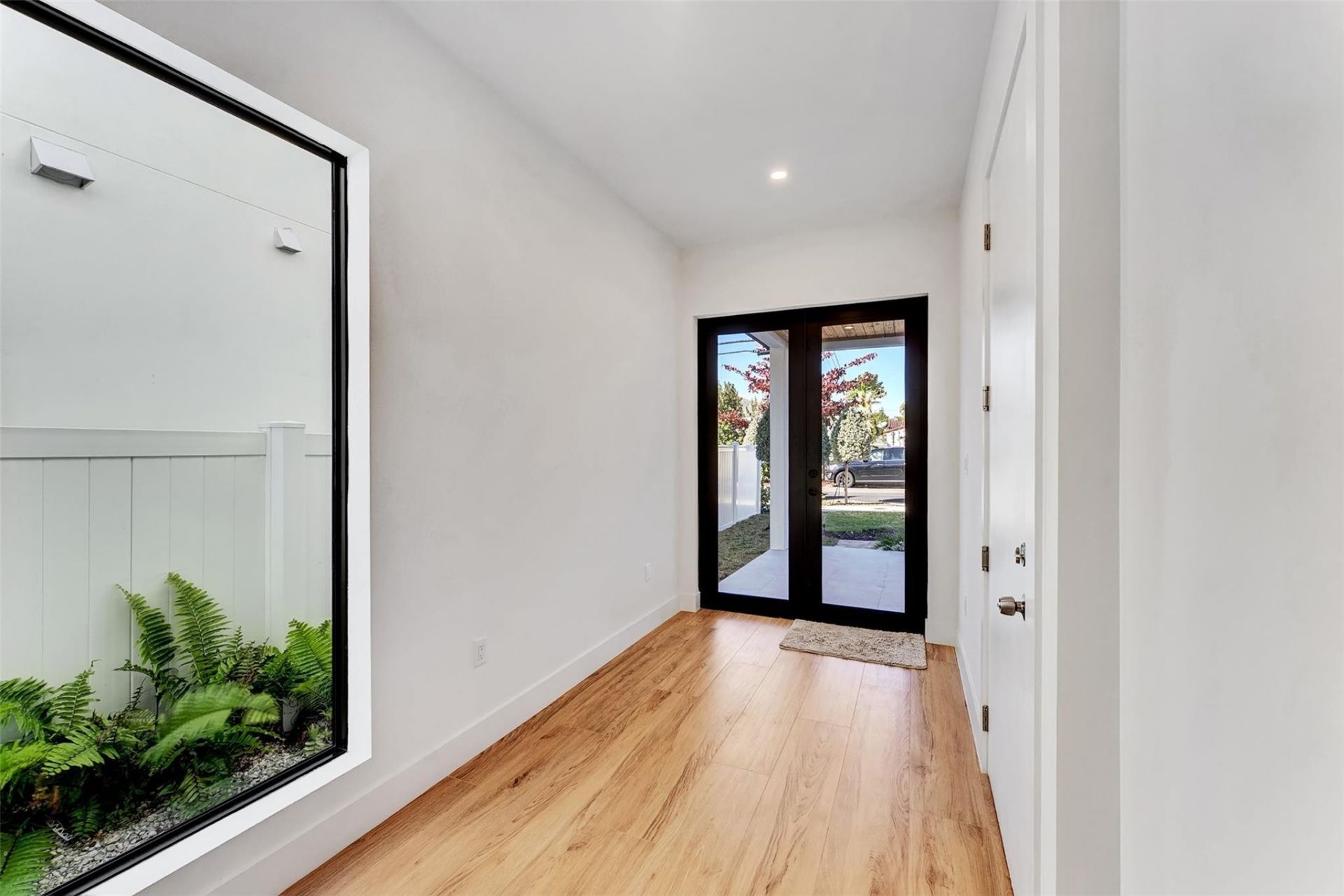 812 SE 12th Street, Unit 812, Fort Lauderdale, FL 33316 Photo