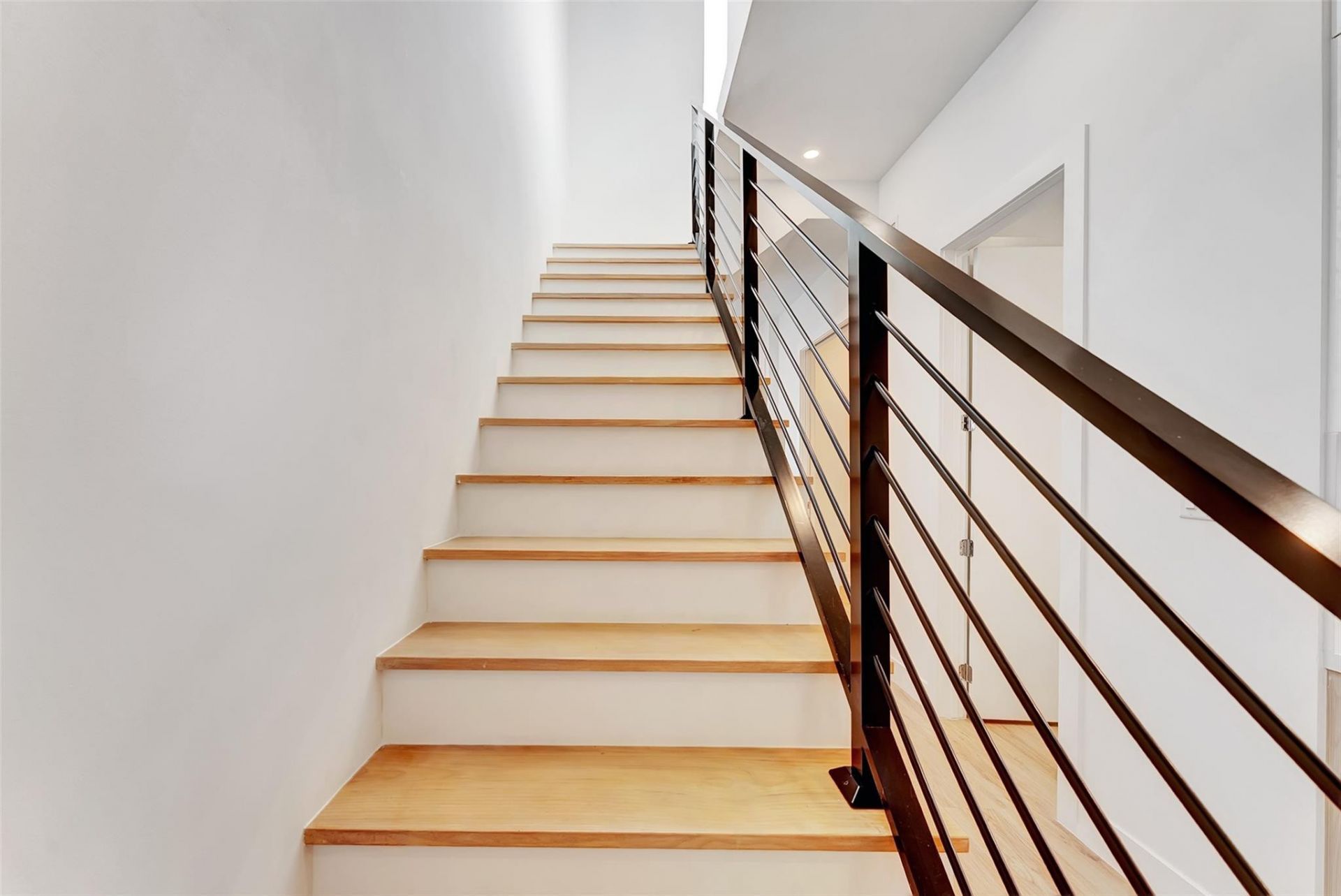 812 SE 12th Street, Unit 812, Fort Lauderdale, FL 33316 Photo