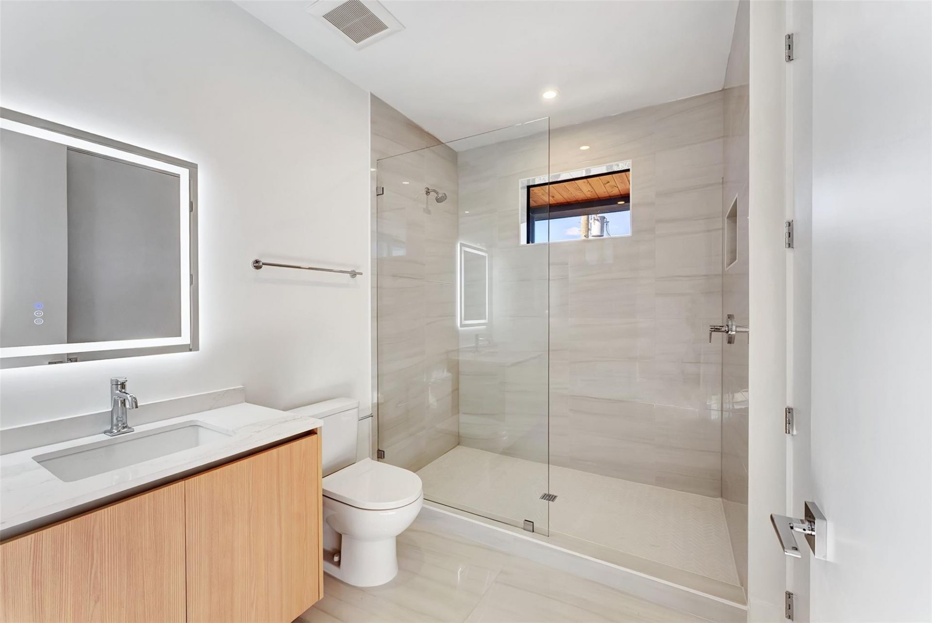 812 SE 12th Street, Unit 812, Fort Lauderdale, FL 33316 Photo