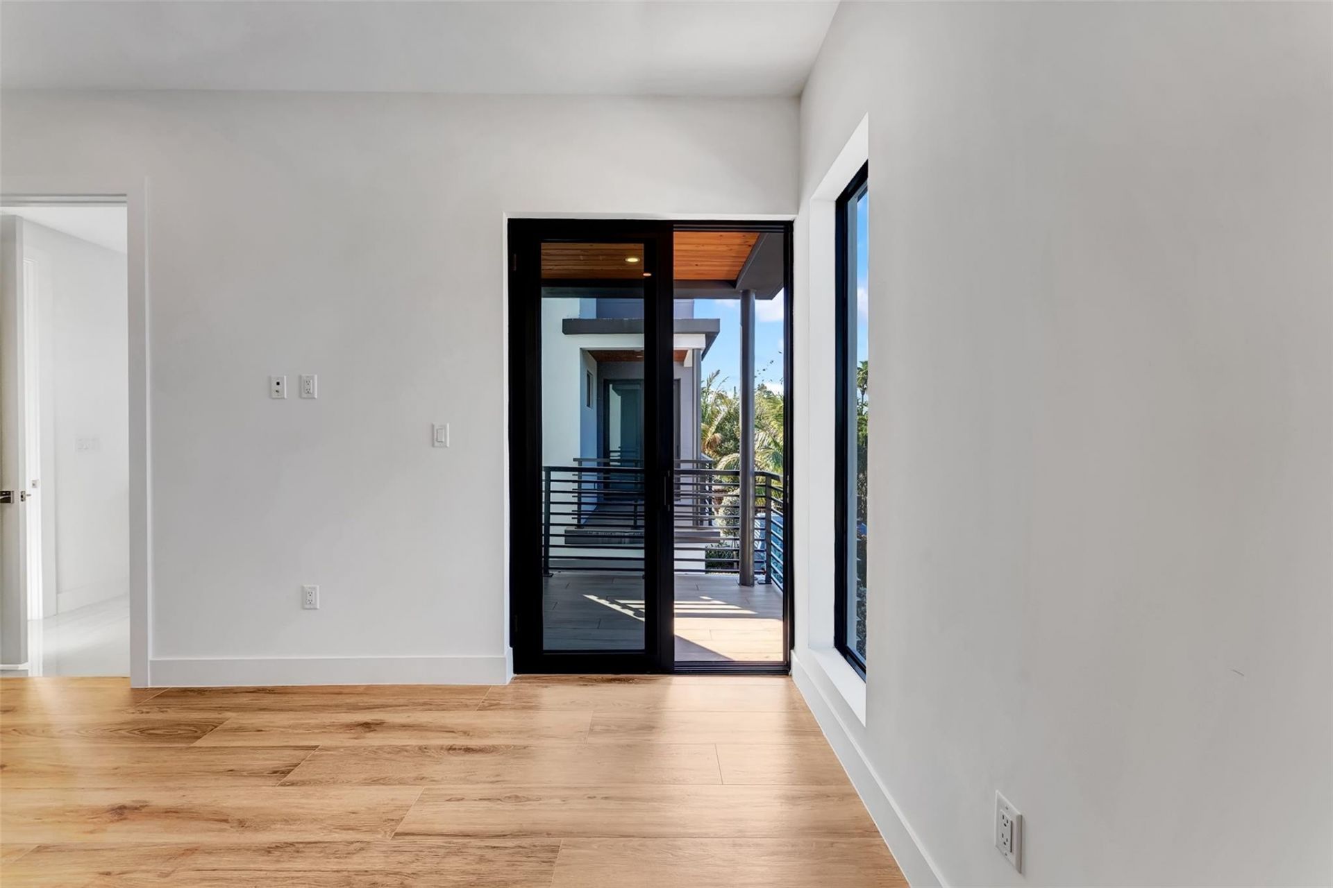 812 SE 12th Street, Unit 812, Fort Lauderdale, FL 33316 Photo