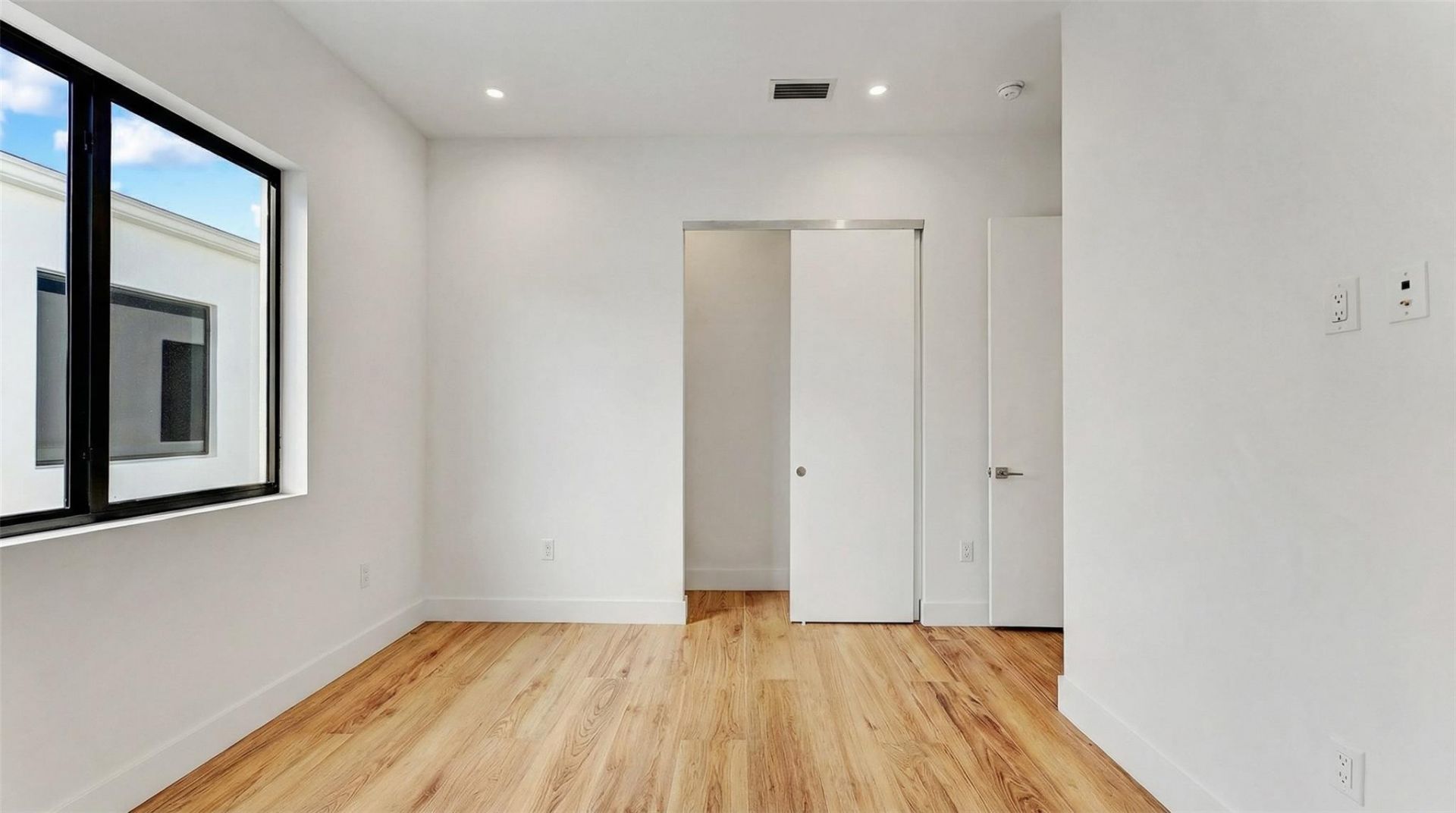 812 SE 12th Street, Unit 812, Fort Lauderdale, FL 33316 Photo