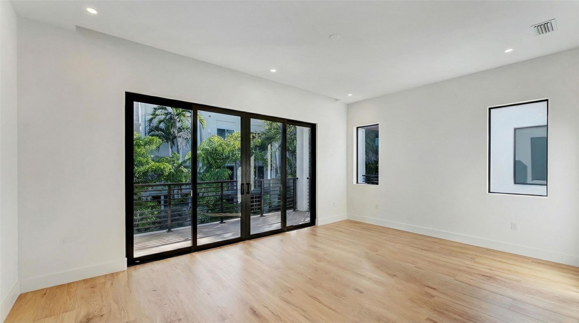 812 SE 12th Street, Unit 812, Fort Lauderdale, FL 33316 Photo