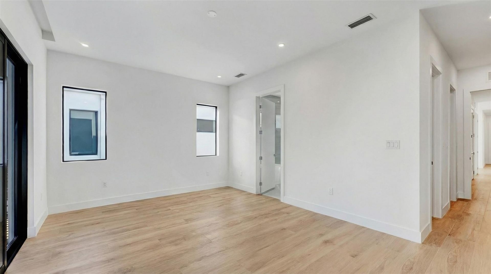 812 SE 12th Street, Unit 812, Fort Lauderdale, FL 33316 Photo