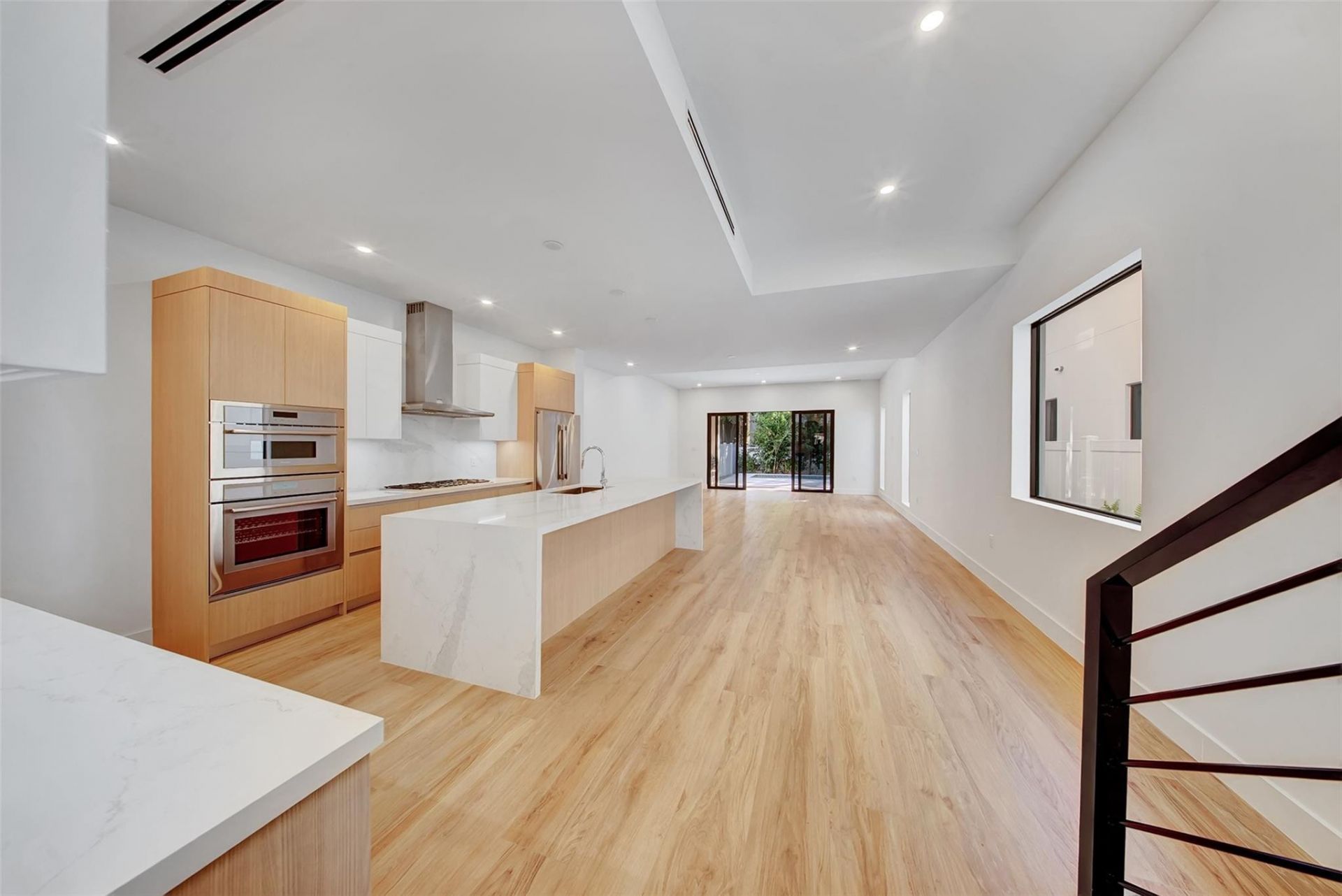 812 SE 12th Street, Unit 812, Fort Lauderdale, FL 33316 Photo