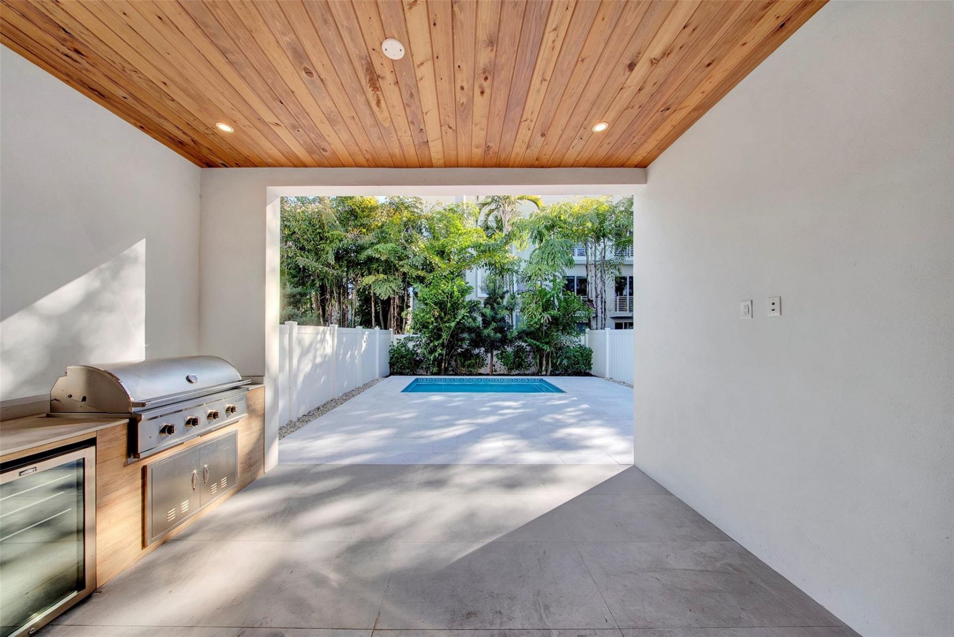 812 SE 12th Street, Unit 812, Fort Lauderdale, FL 33316 Photo