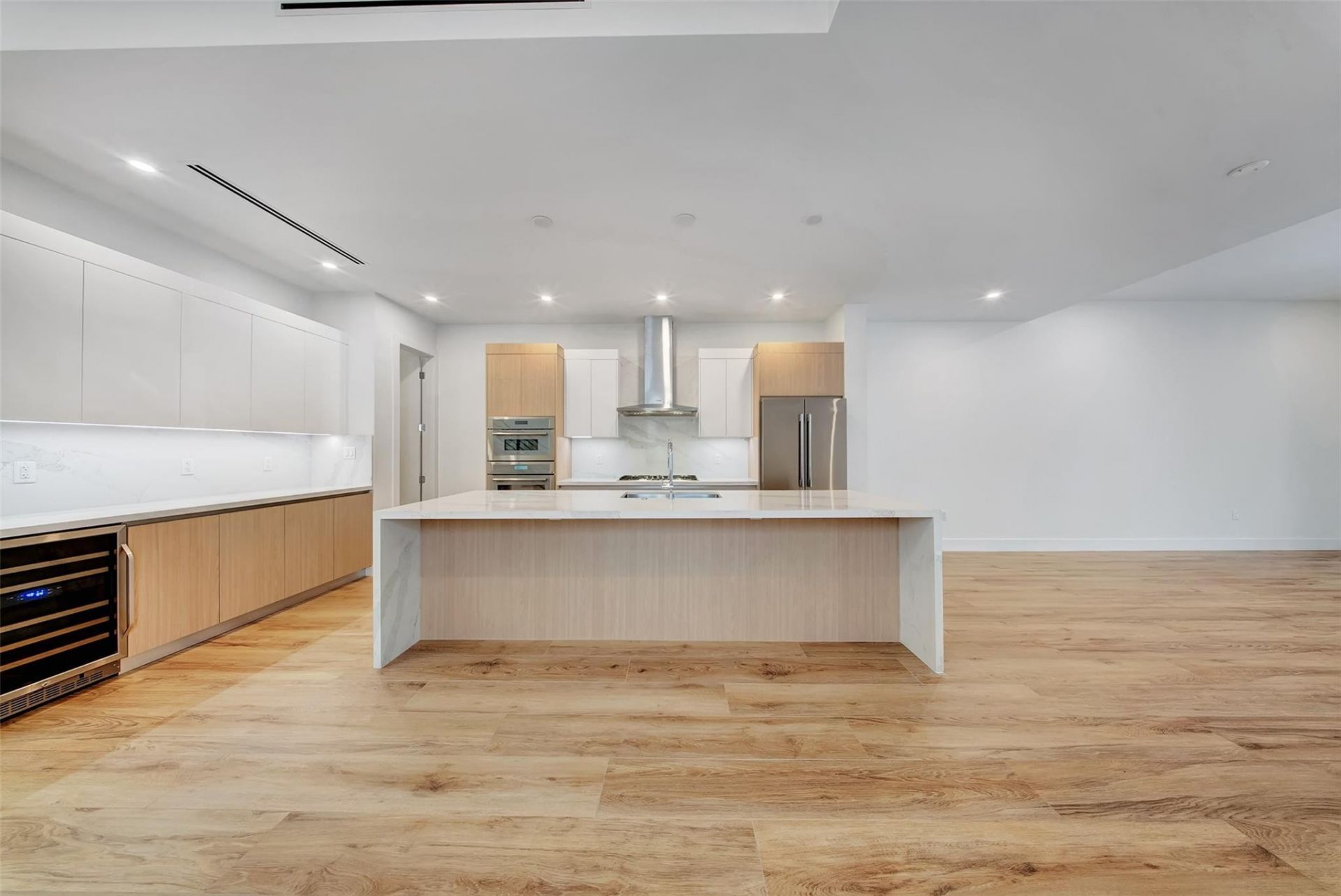 812 SE 12th Street, Unit 812, Fort Lauderdale, FL 33316 Photo