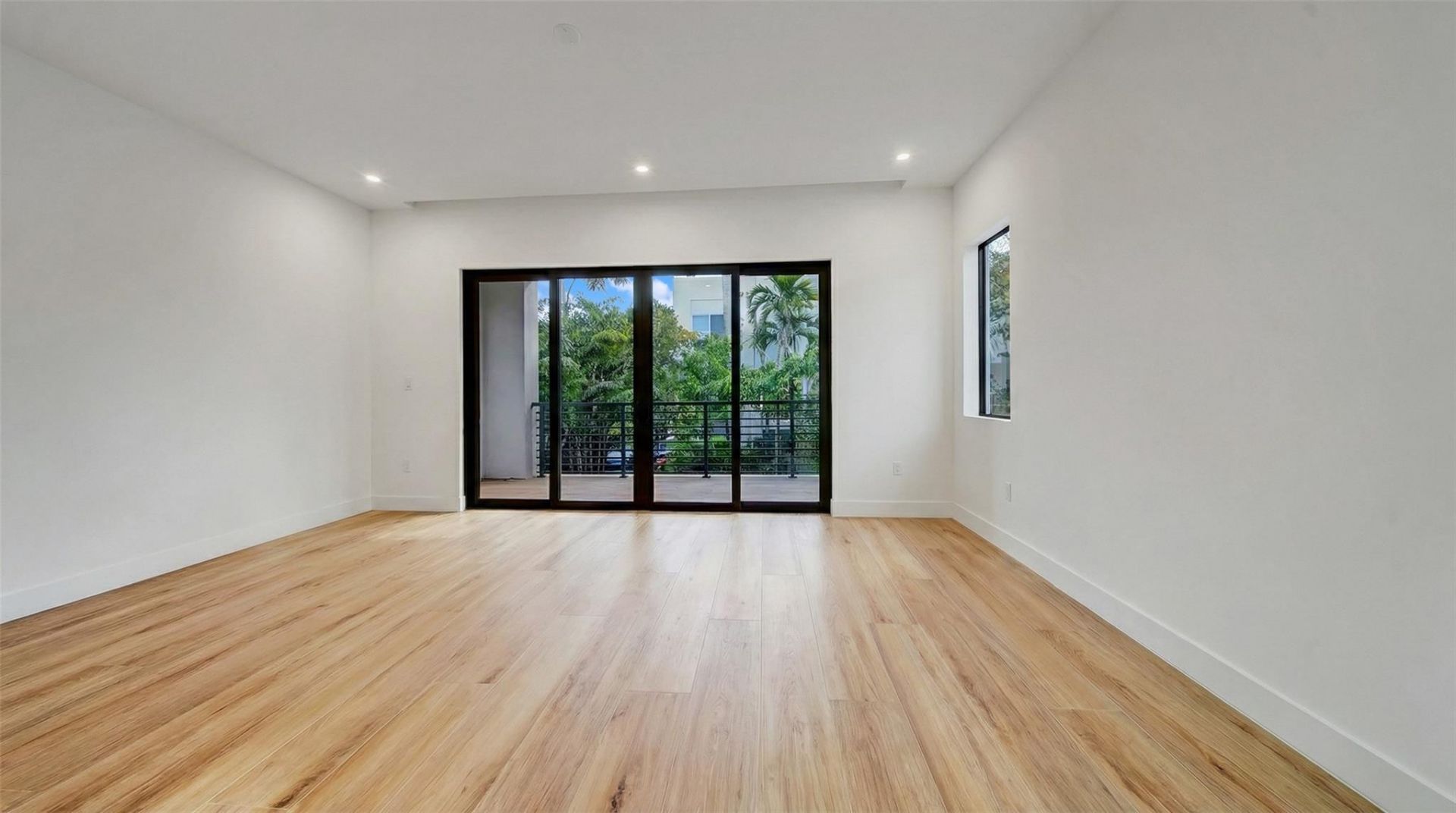 812 SE 12th Street, Unit 812, Fort Lauderdale, FL 33316 Photo