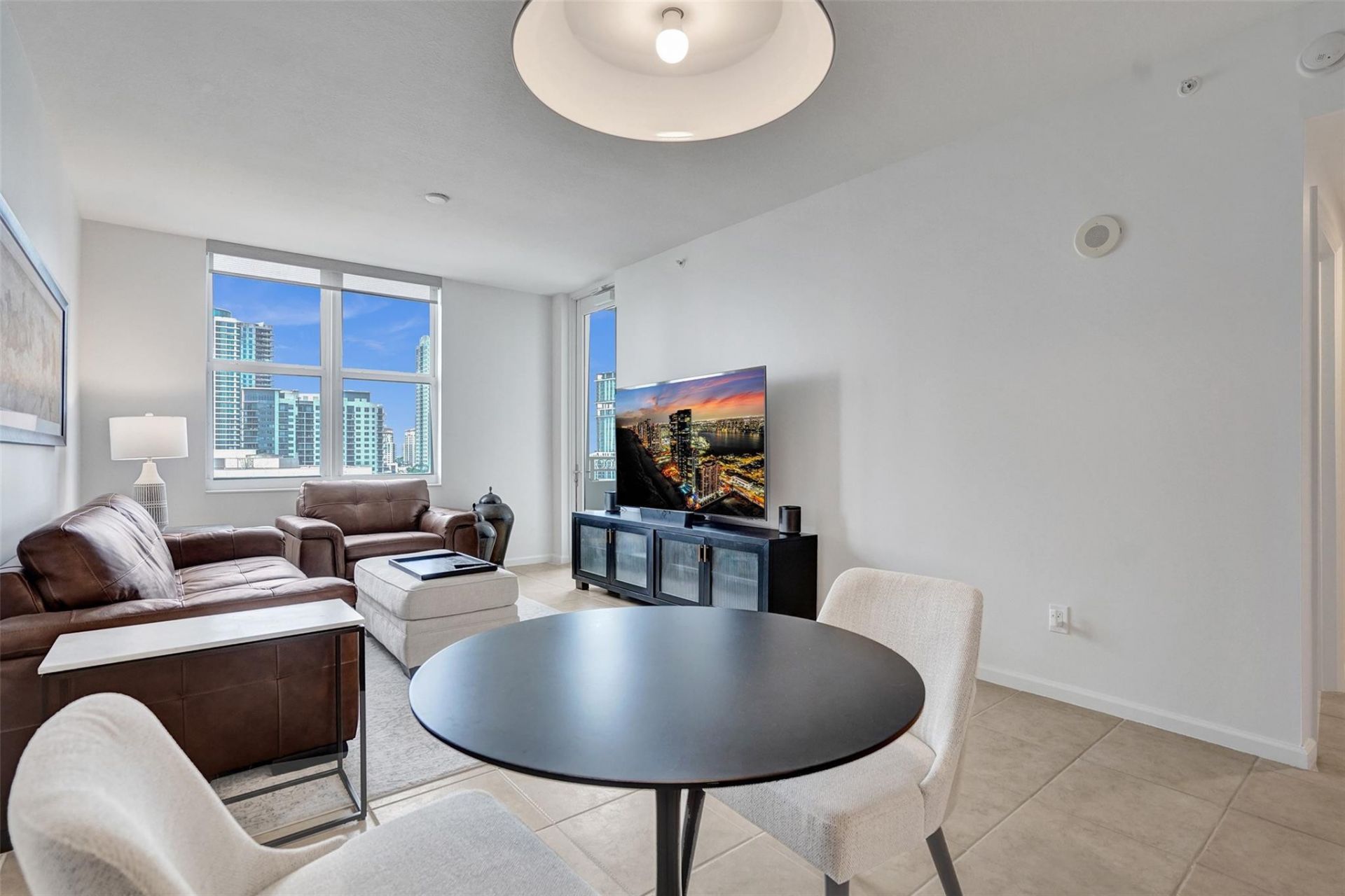 511 SE 5th Avenue, Unit 1415, Fort Lauderdale, FL 33301 Photo