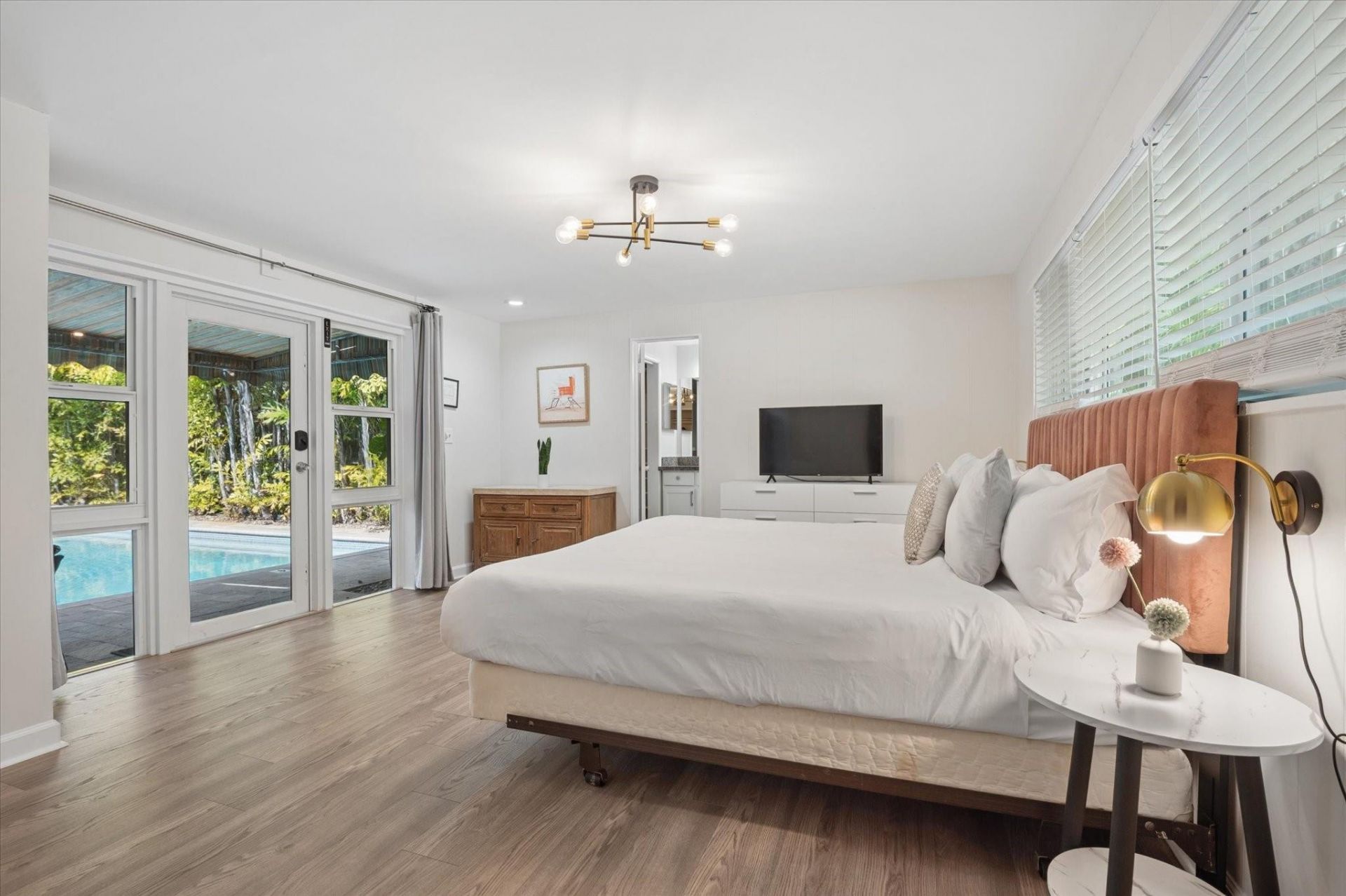 1123 NE 14th Avenue, Fort Lauderdale, FL 33304 Photo