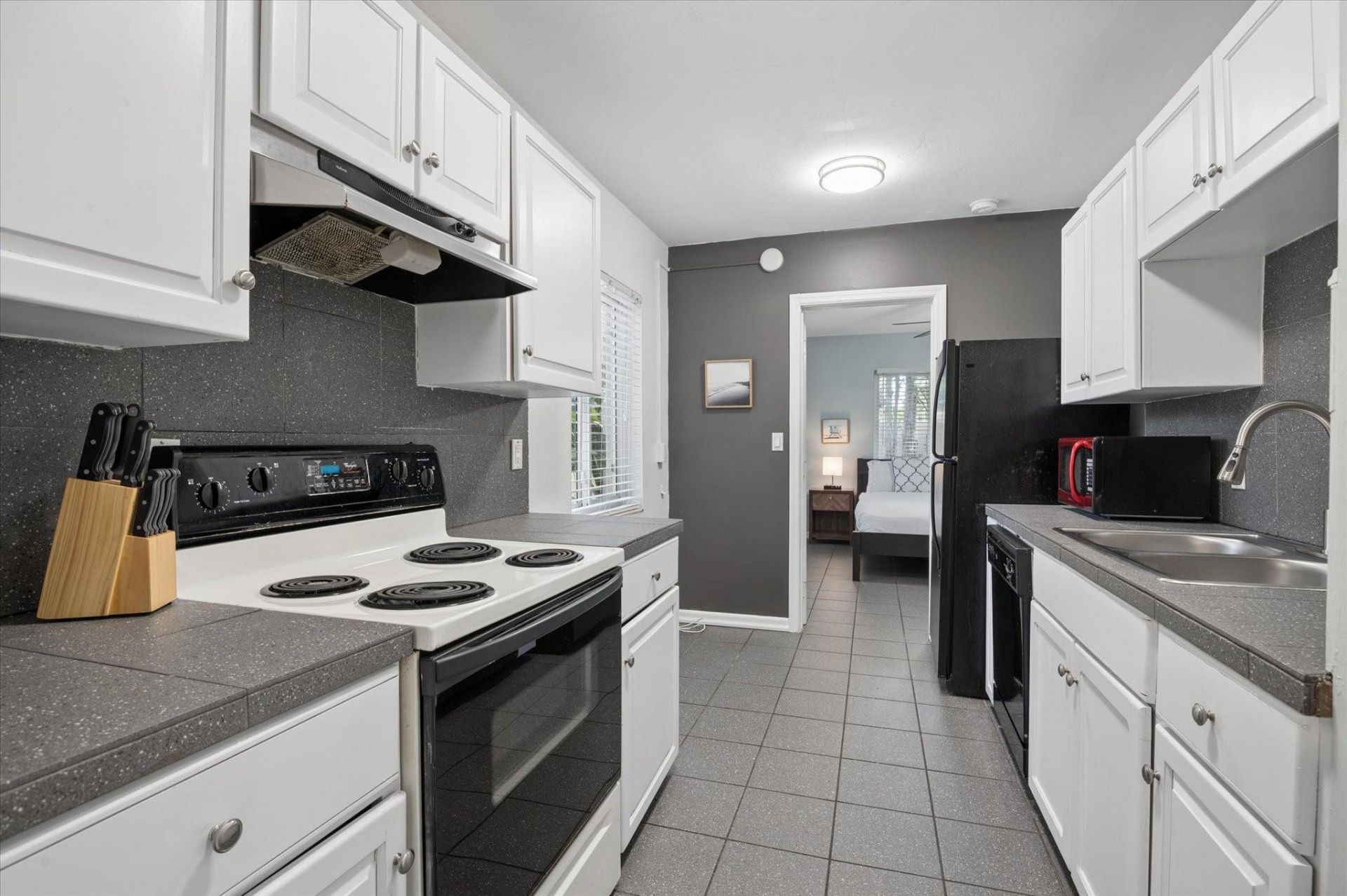 1123 NE 14th Avenue, Fort Lauderdale, FL 33304 Photo