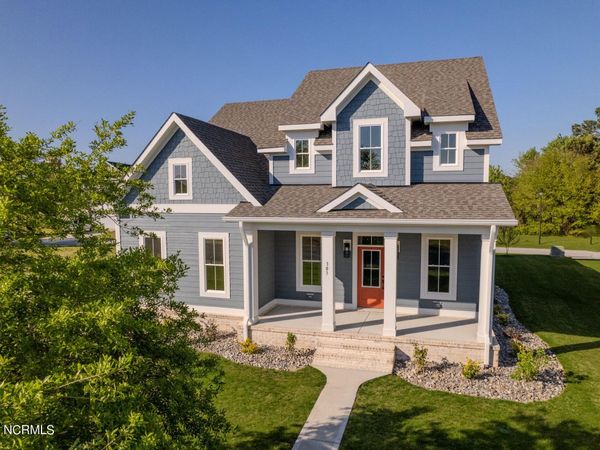 303 Cannonsgate Drive, Newport, NC 28570