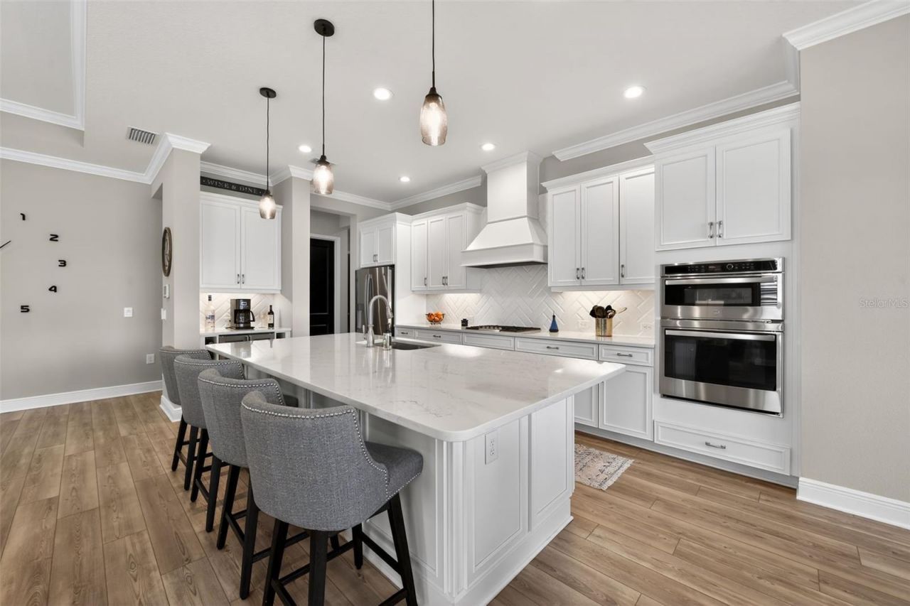 10253 Canaveral Circle, Sarasota, FL 34241 Photo