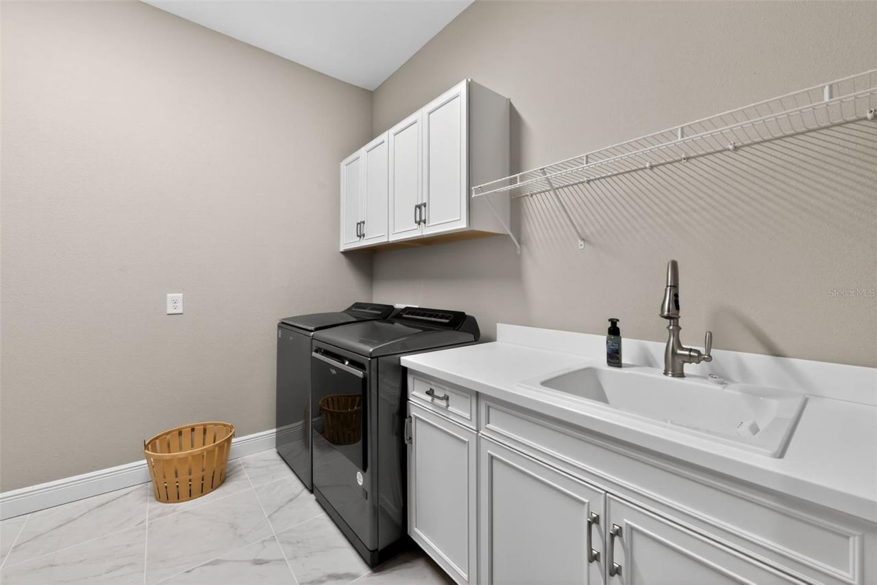 10253 Canaveral Circle, Sarasota, FL 34241 Photo