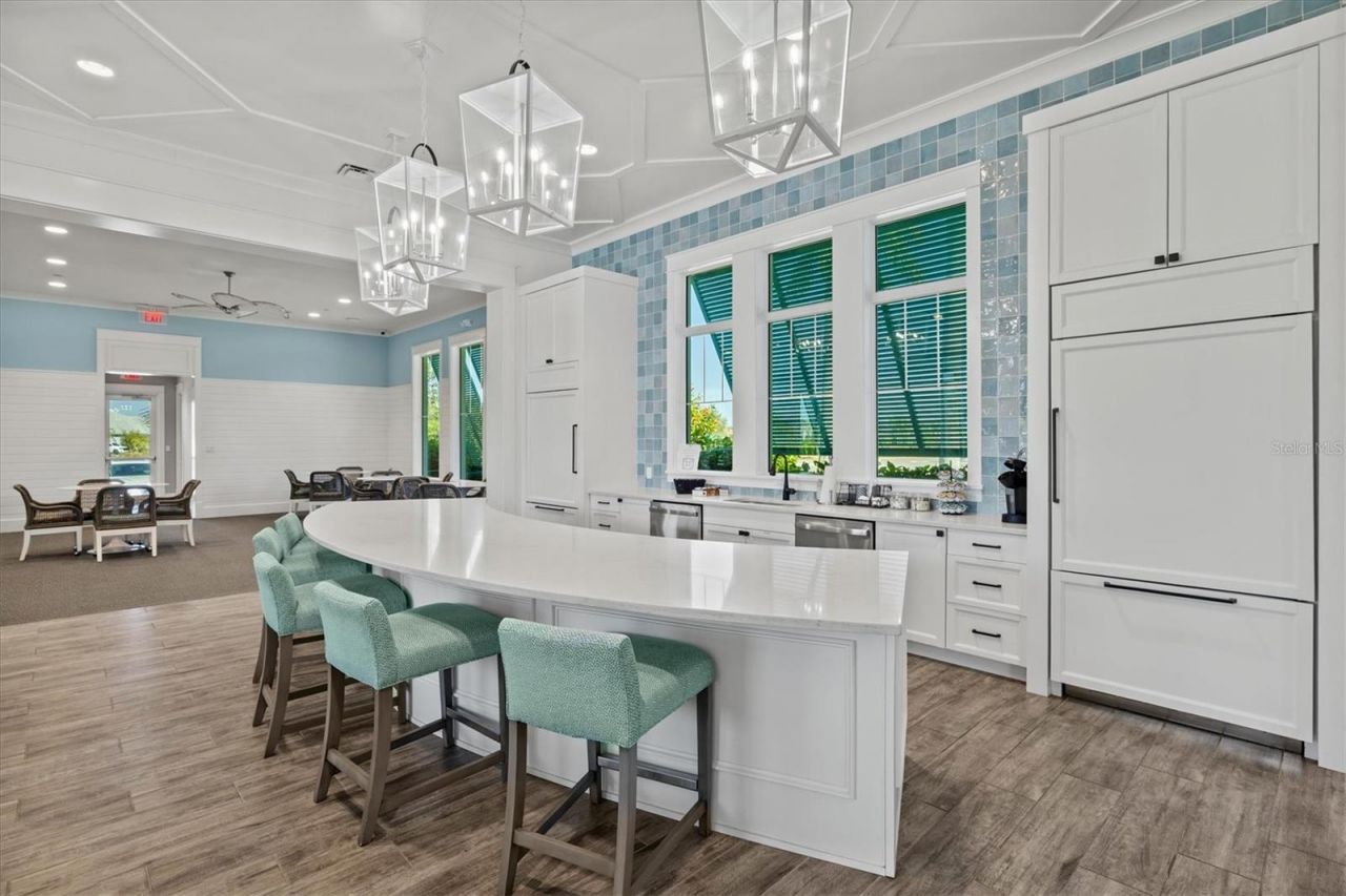 10253 Canaveral Circle, Sarasota, FL 34241 Photo
