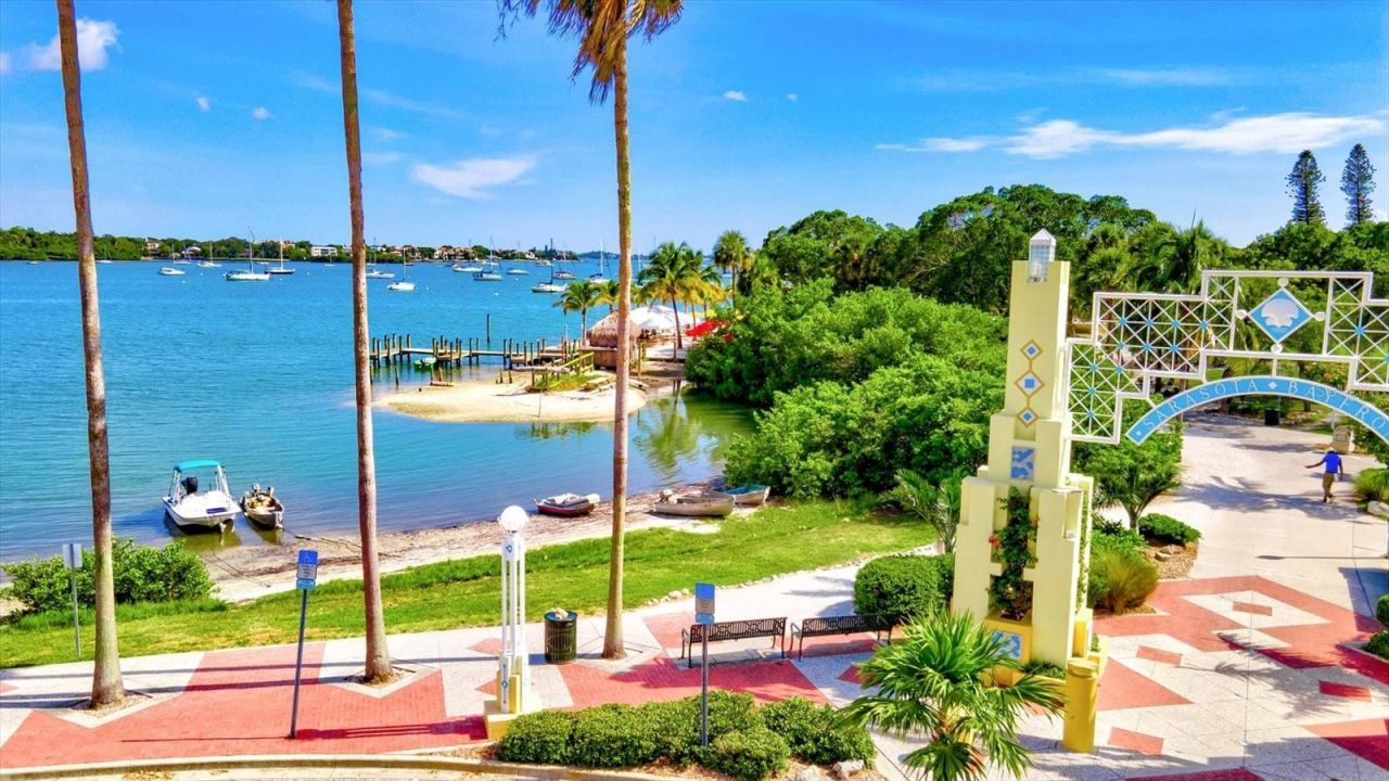 10253 Canaveral Circle, Sarasota, FL 34241 Photo
