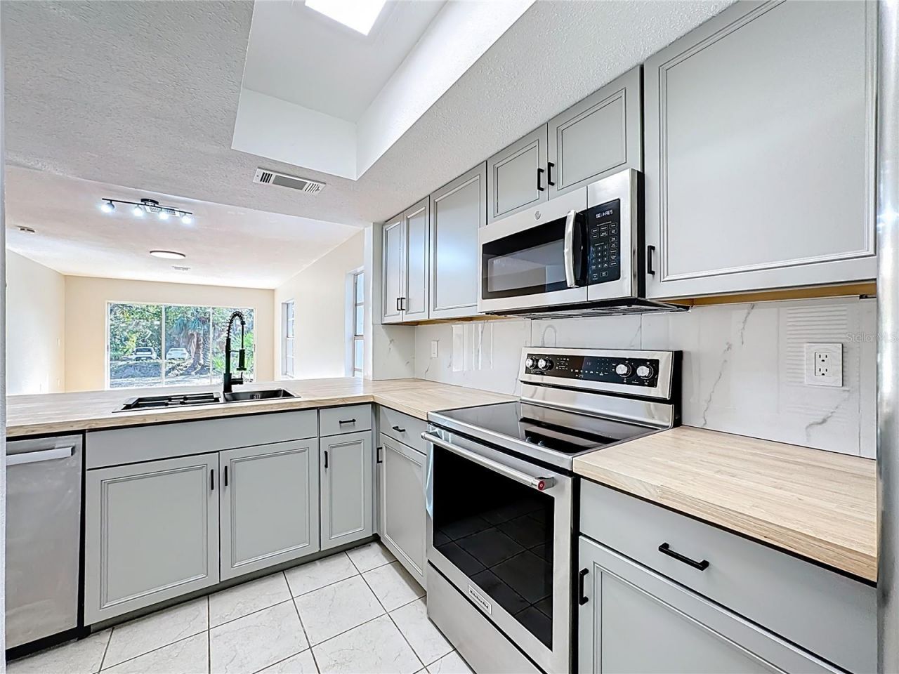 608 N Jefferson Avenue, Unit 30, Sarasota, FL 34237 Photo