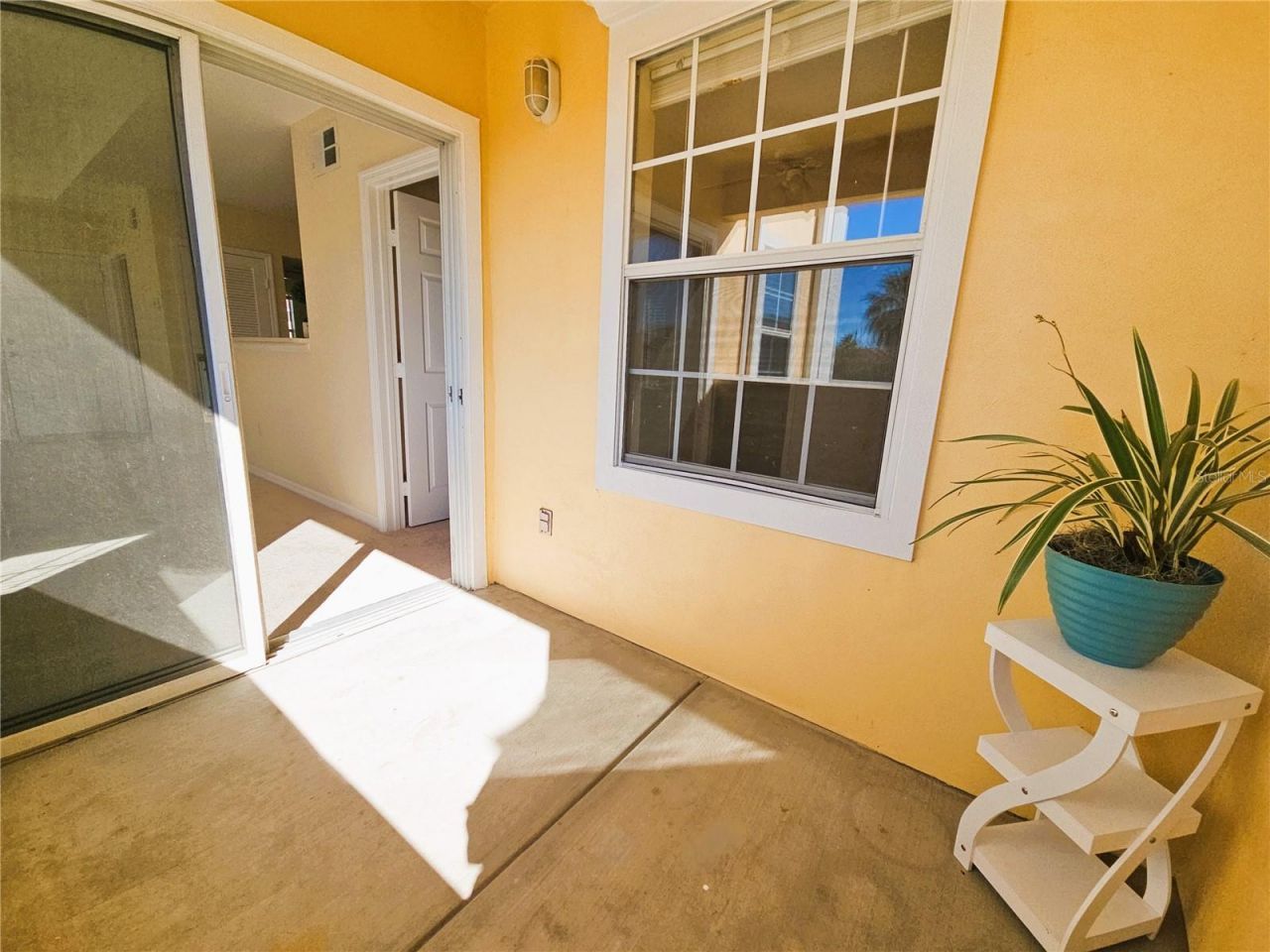 1040 Villagio Circle, Unit 201, Sarasota, FL 34237 Photo