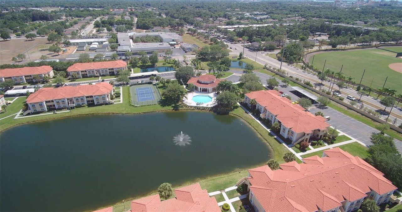 1040 Villagio Circle, Unit 201, Sarasota, FL 34237 Photo