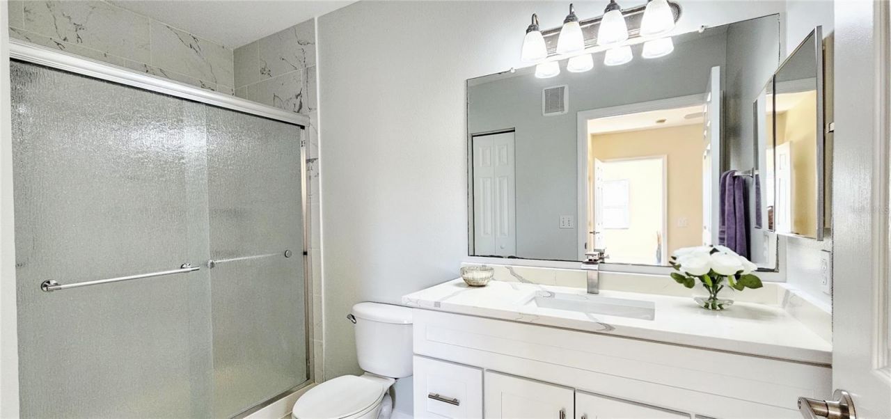 1040 Villagio Circle, Unit 201, Sarasota, FL 34237 Photo