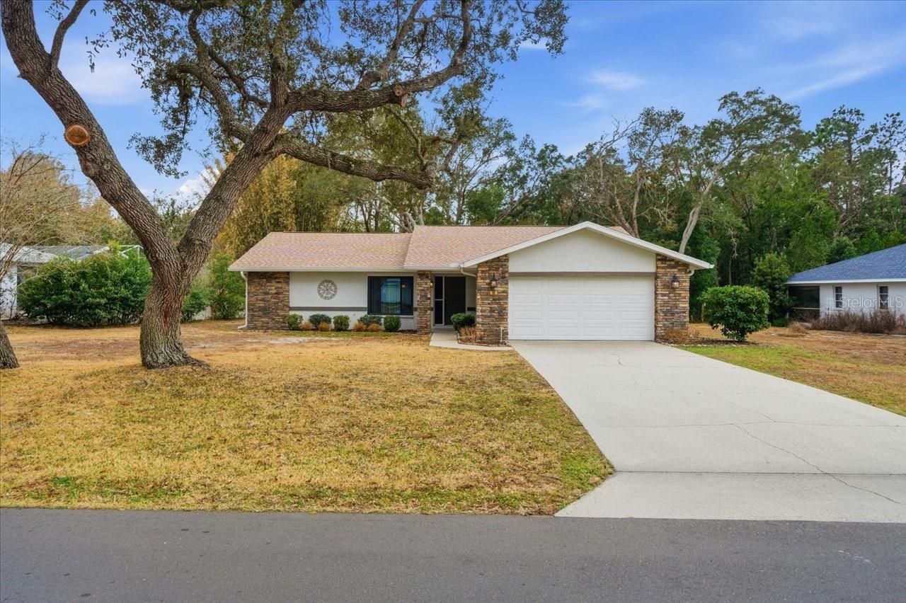 13 Hollyhock Court, Homosassa, FL 34446 Main Photo