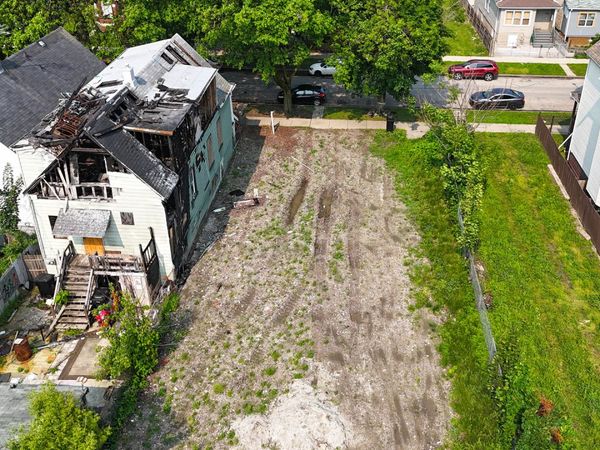 5935 S Carpenter Street, Chicago, IL 60621