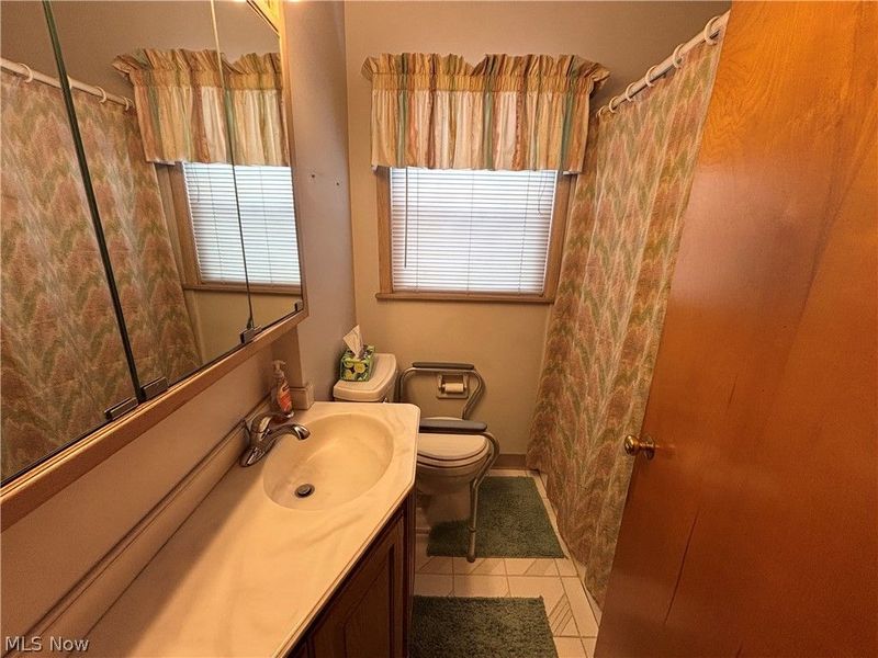 1924 Westwood Drive NW, Warren, OH 44485 Photo 8