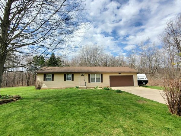 305 N Meadow Lane, Kendallville, IN 46755
