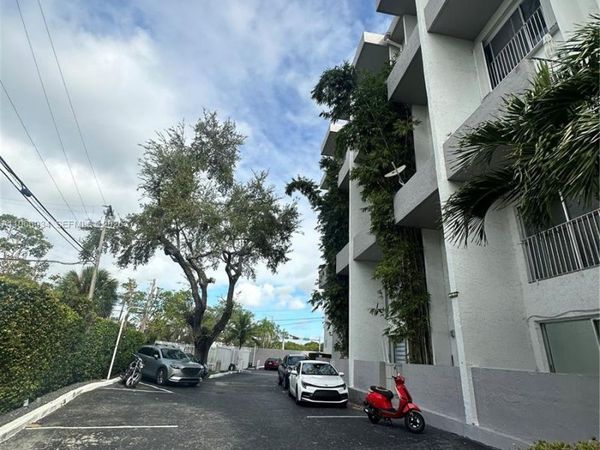 7801 NE 4th Ct, Unit 101, Miami, FL 33138