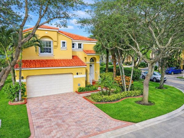 4716 NW 114th Dr, Coral Springs, FL 33076