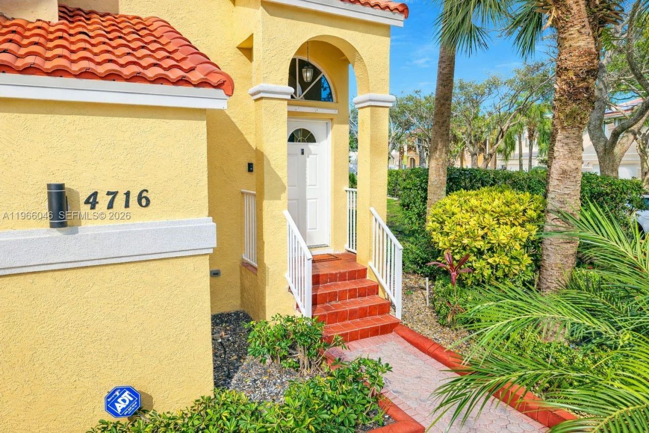 4716 NW 114th Dr, Coral Springs, FL 33076 Photo