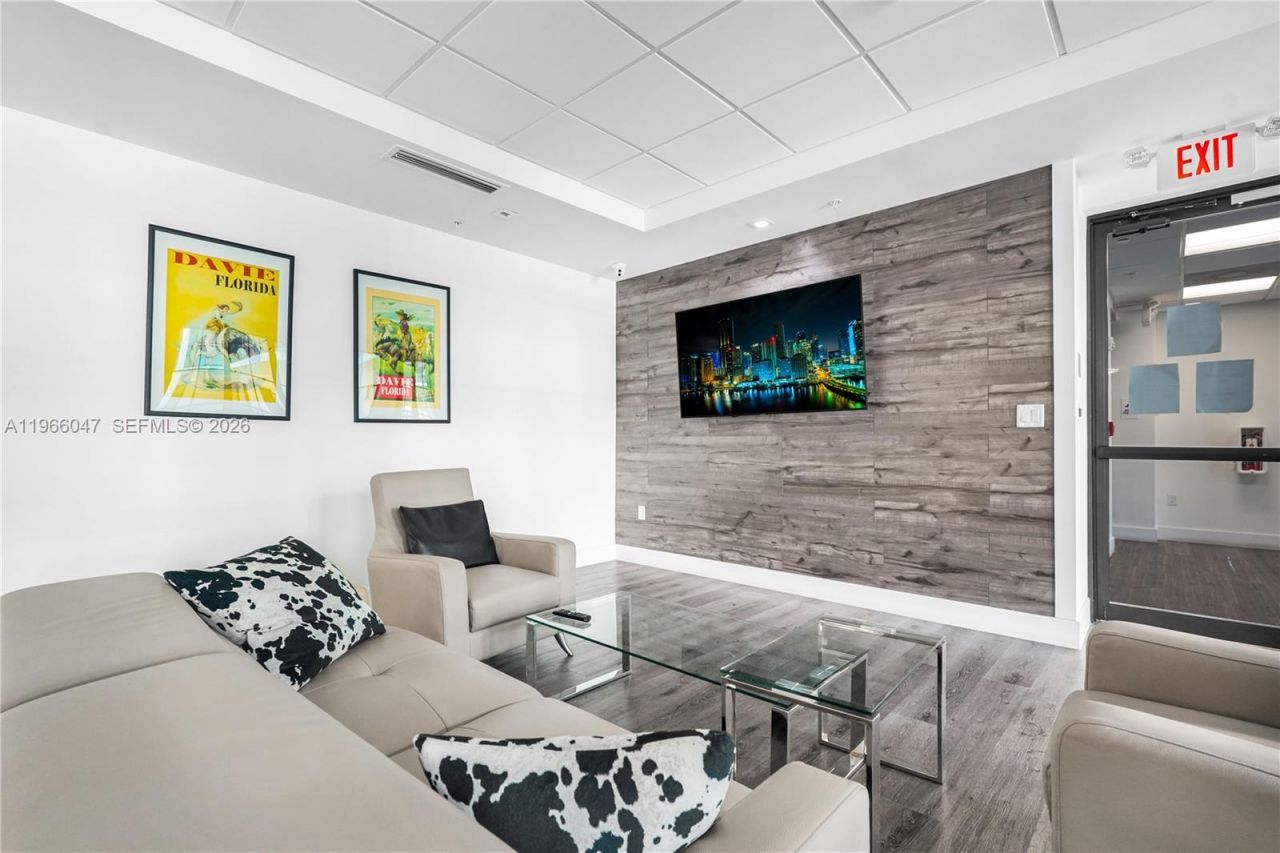 4100 SW 64th Ave , Unit 211, Davie, FL 33314 Photo