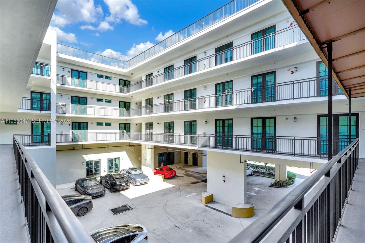 4100 SW 64th Ave , Unit 211, Davie, FL 33314 Photo