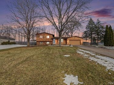 9184 Chesterfield Drive, Swartz Creek, MI 48473