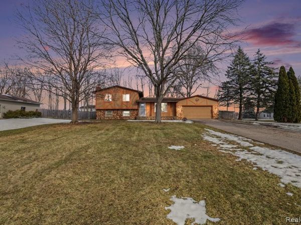 9184 Chesterfield Drive, Swartz Creek, MI 48473