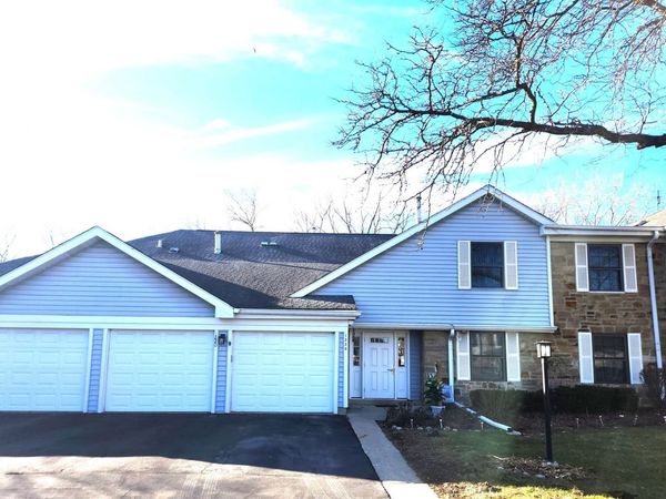 1220 Plum Tree Court, Unit 2D, Schaumburg, IL 60193