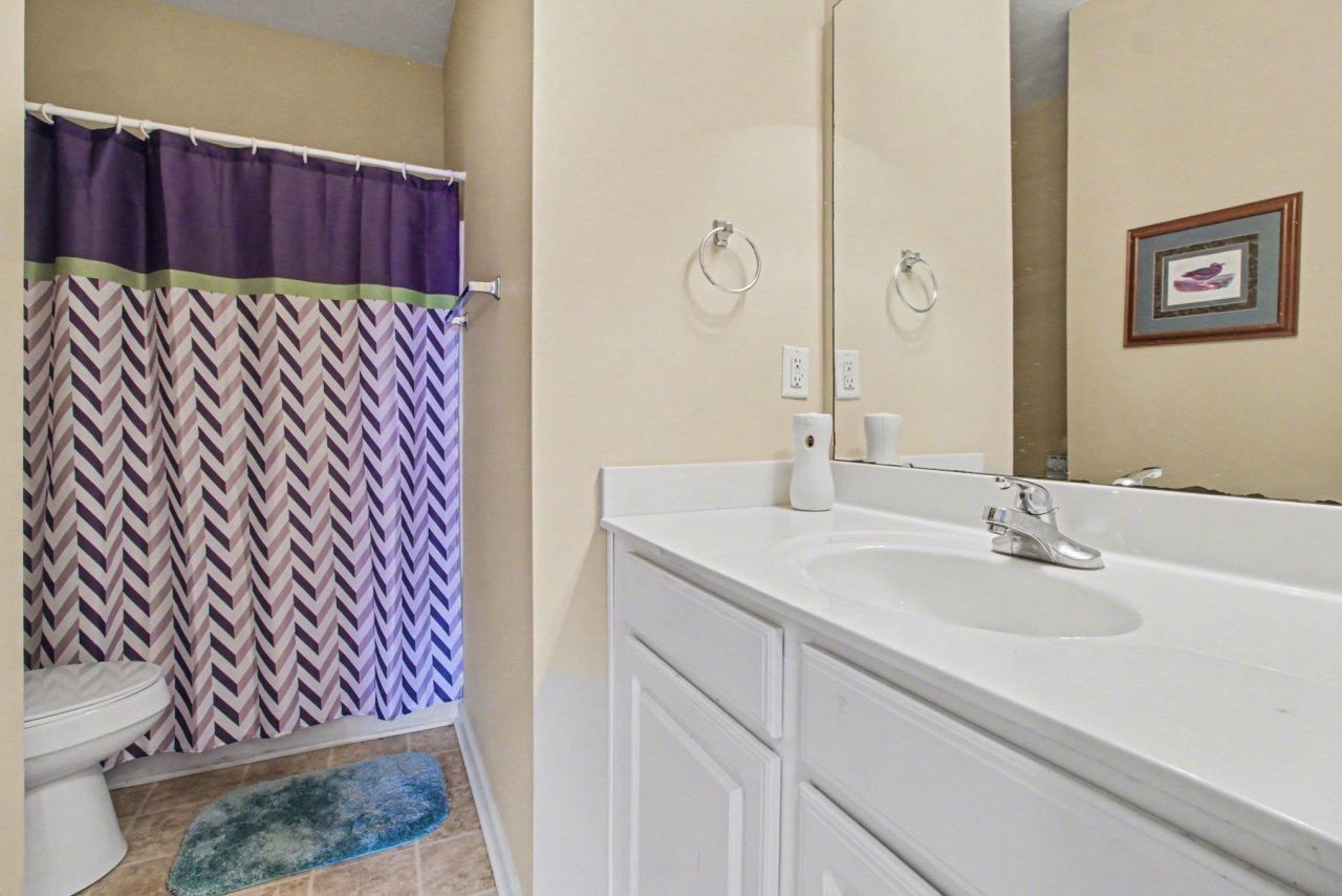 4104 Pinehurst Circle Photo 10