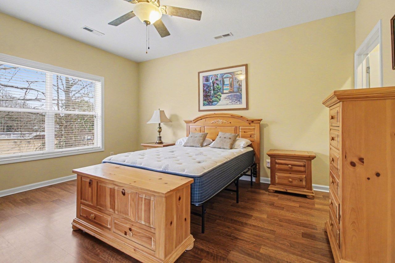 4104 Pinehurst Circle Photo 11