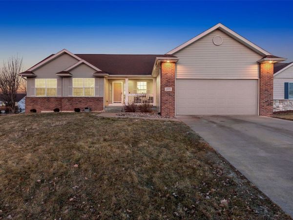 2975 Roseberry Court, Marion, IA 52302