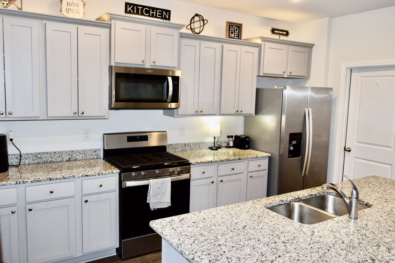 372 Emery Oak Dr. Photo 11