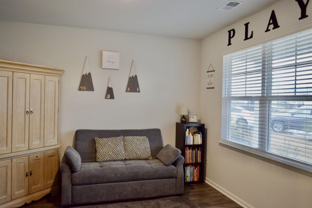 372 Emery Oak Dr. Photo 15