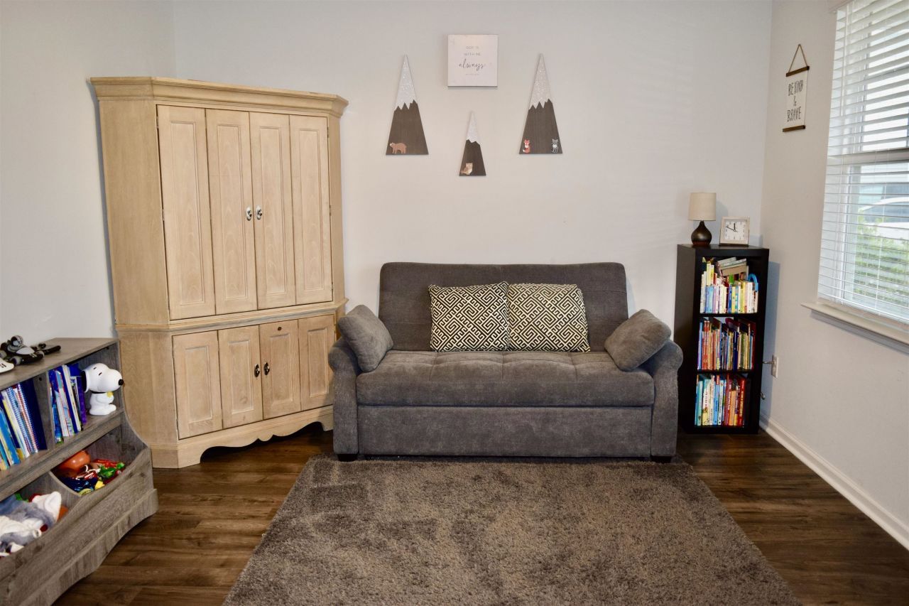 372 Emery Oak Dr. Photo 16