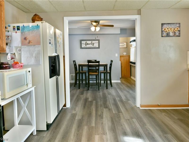 1875 Lucretia Drive, Girard, OH 44420 Photo 11