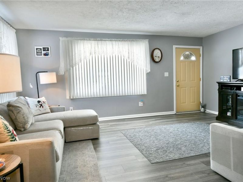 1875 Lucretia Drive, Girard, OH 44420 Photo 16