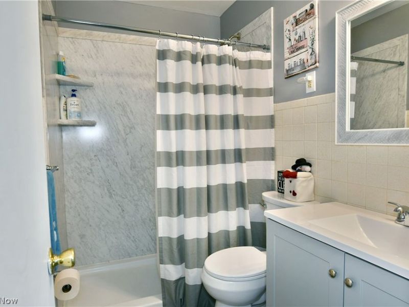 1875 Lucretia Drive, Girard, OH 44420 Photo 25