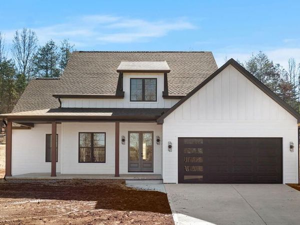 330 Falcon Tr, Vonore, TN 37885