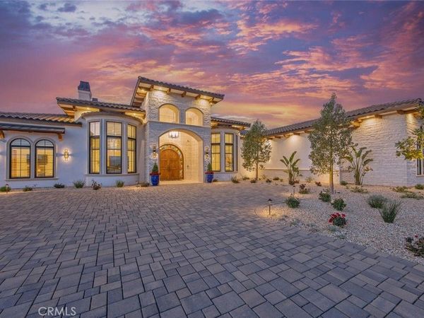 277 Crestview Avenue, Camarillo, CA 93010