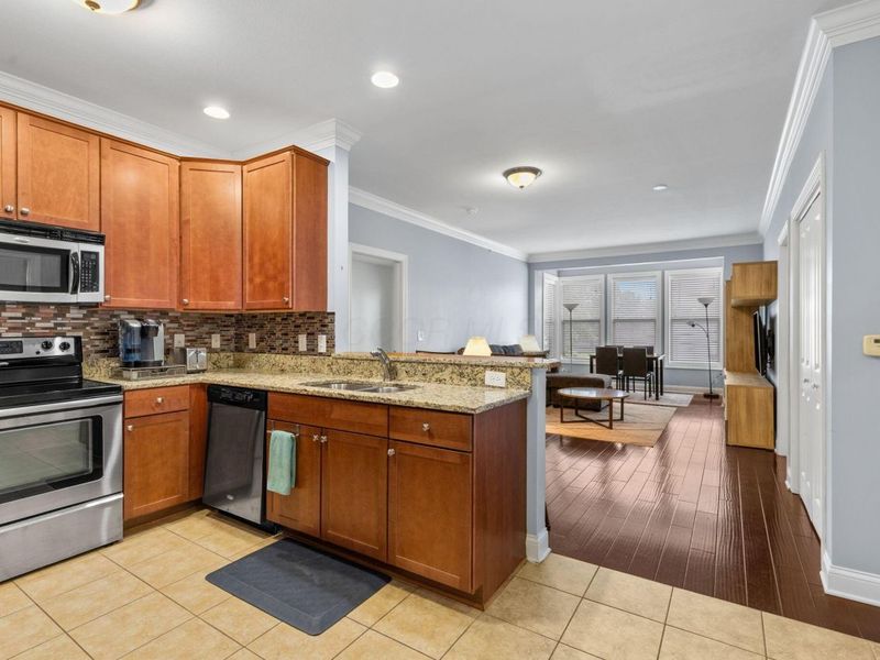 925 Ingleside Avenue, Unit 213, Columbus, OH 43215 Photo 3