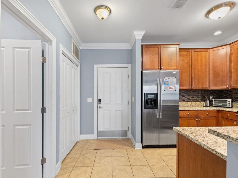 925 Ingleside Avenue, Unit 213, Columbus, OH 43215 Photo 4